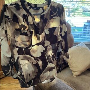 Simply Vera Vera Wang Black and Cream Floral Blouse